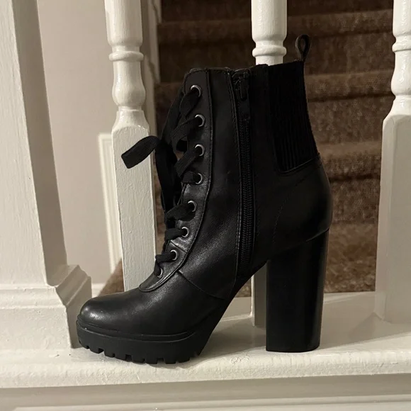 Steve Madden Black High-Heel Lace-Up Boots - Picture 4 of 5